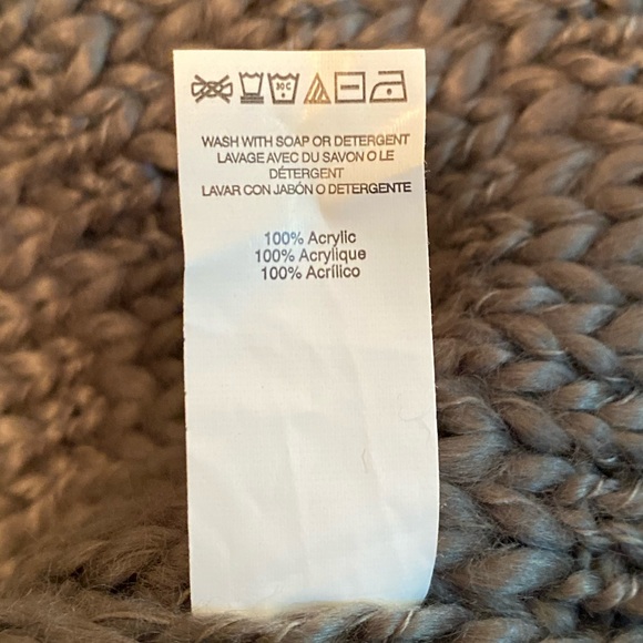 Roxy Rally Time reversible striped beanie, charcoal and white stripe, NWT - Picture 6 of 12